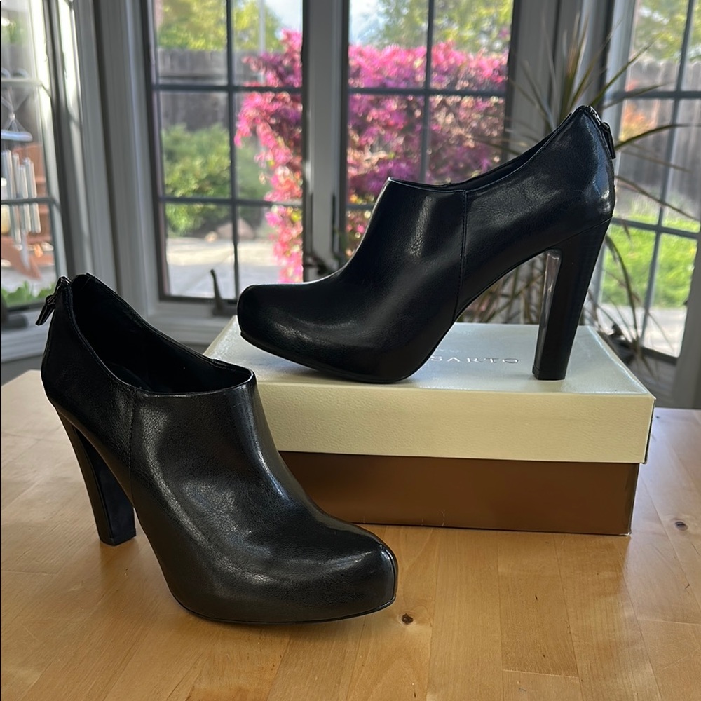 Franco Sarto Black Heel Ankle Boot 9.5